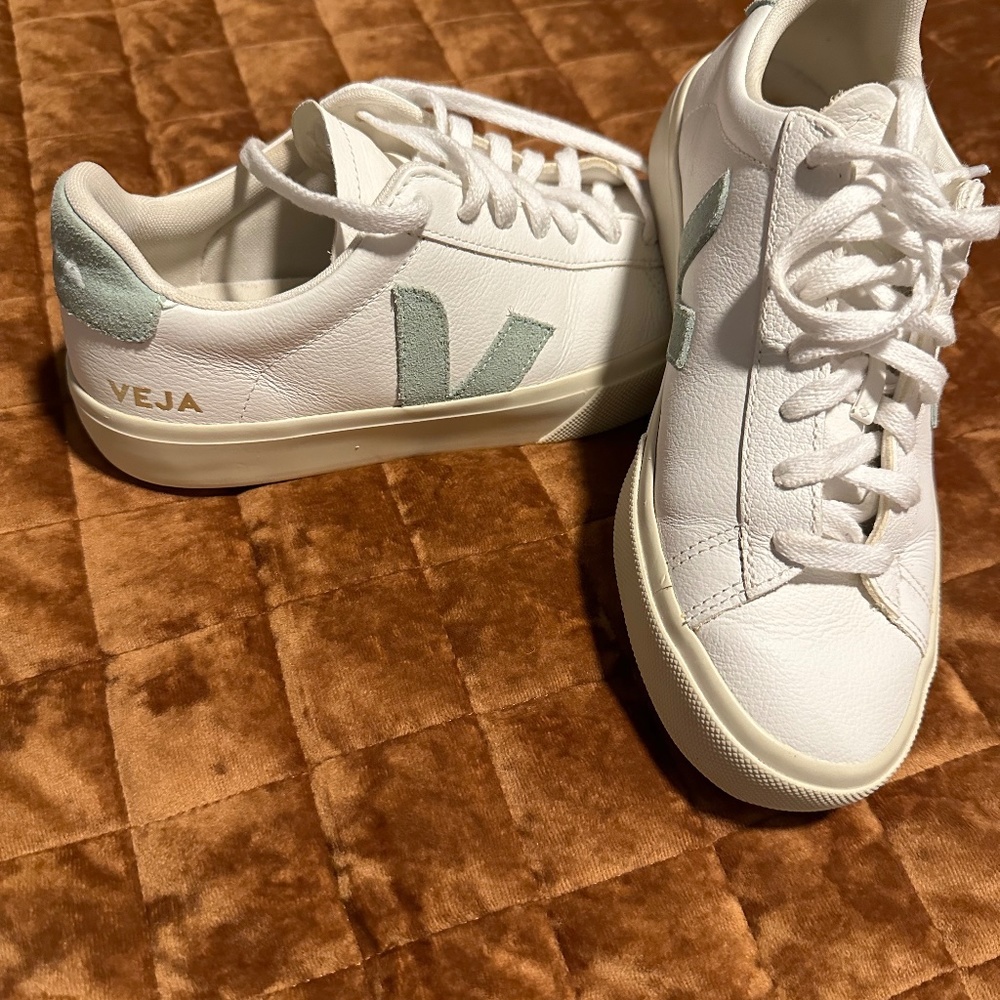 Veja Campo Low Top Shoe